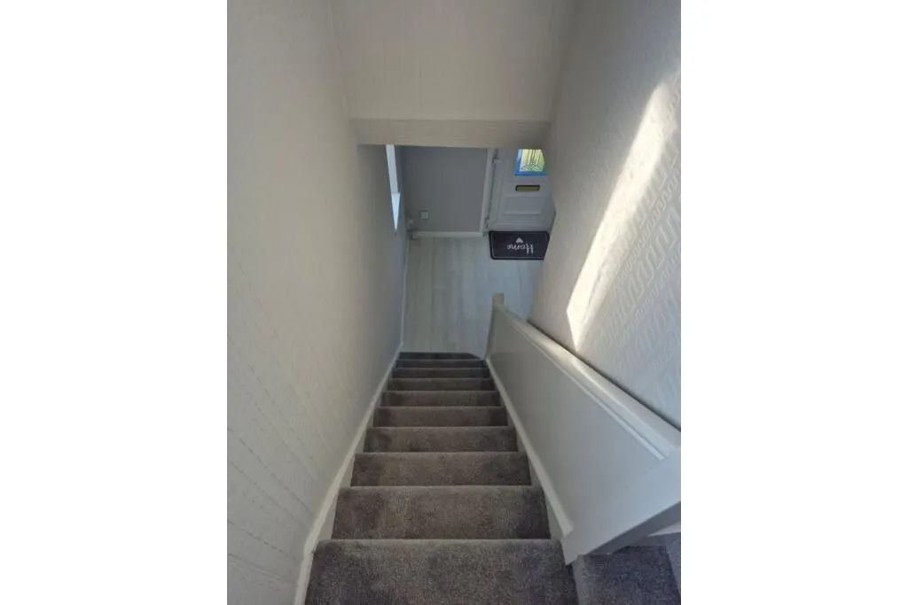 Burry Port, Dyfed, SA16 0DA - Online Auctions