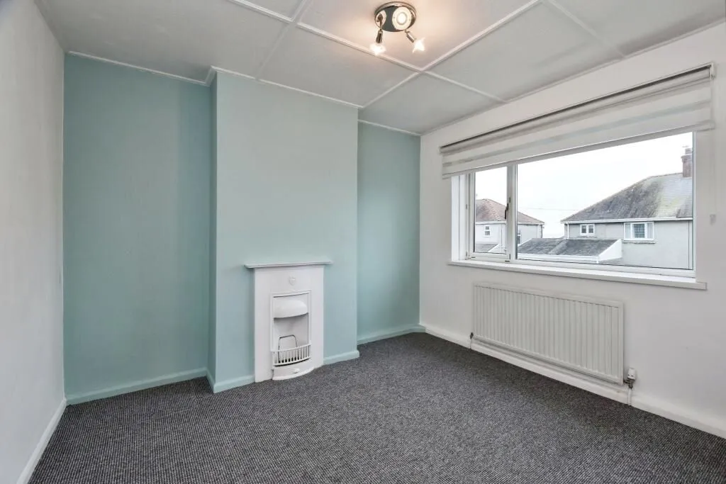 Burry Port, Dyfed, SA16 0DA - Online Auctions