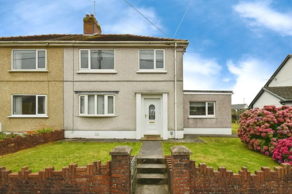 Burry Port, Dyfed, SA16 0DA - Online Auctions