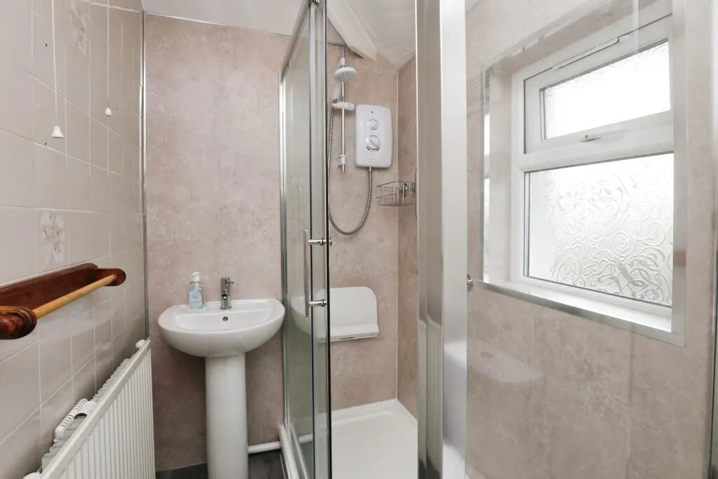 Liverpool, Merseyside, L4 9SN - Online Auctions