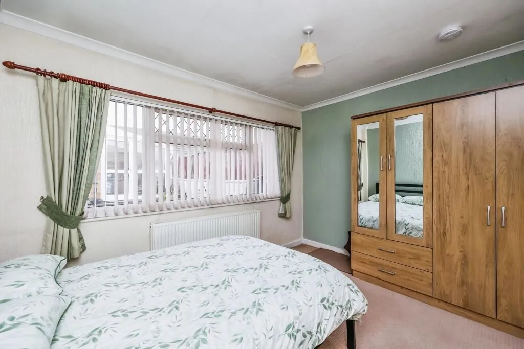 Nottingham, Nottinghamshire, NG8 1AL - Online Auctions