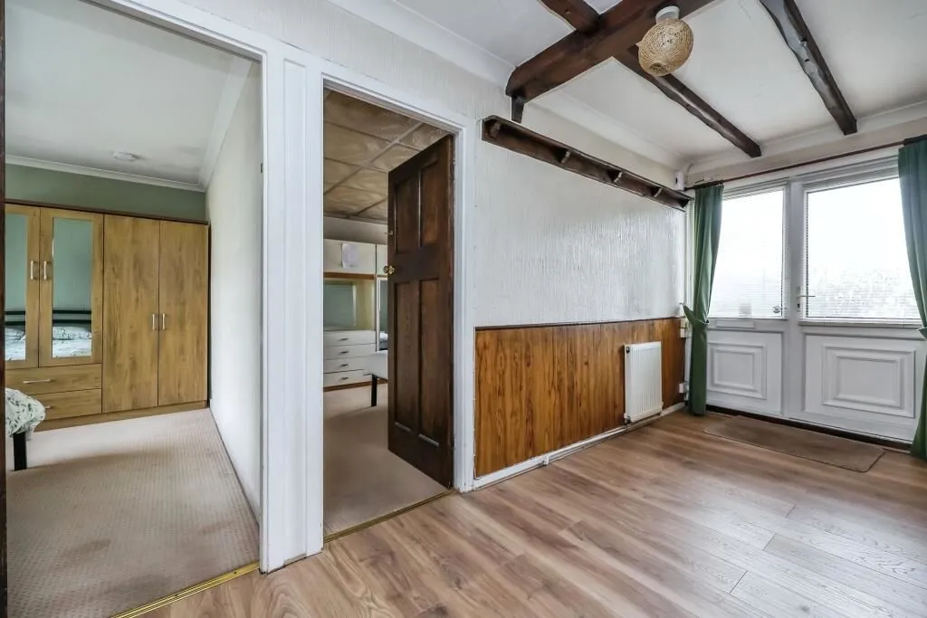 Nottingham, Nottinghamshire, NG8 1AL - Online Auctions