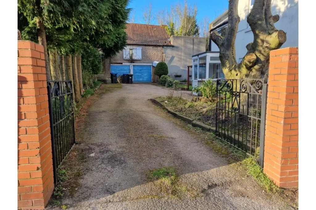Kirkby-in-Ashfield, Nottingham, Nottinghamshire, NG17 9JB - Online Auctions