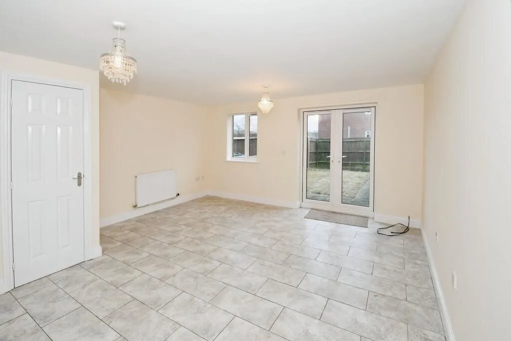 Lincoln, Lincolnshire, LN1 3QB - Online Auctions