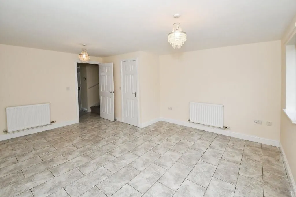 Lincoln, Lincolnshire, LN1 3QB - Online Auctions