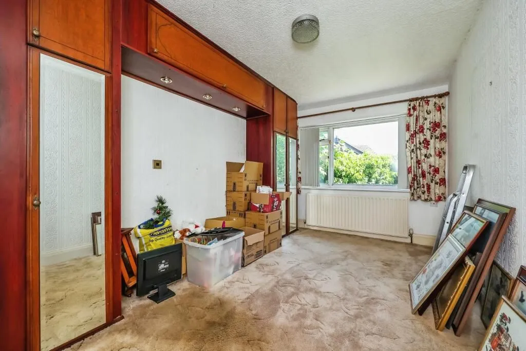 Nottingham, Nottinghamshire, NG8 5GE - Online Auctions