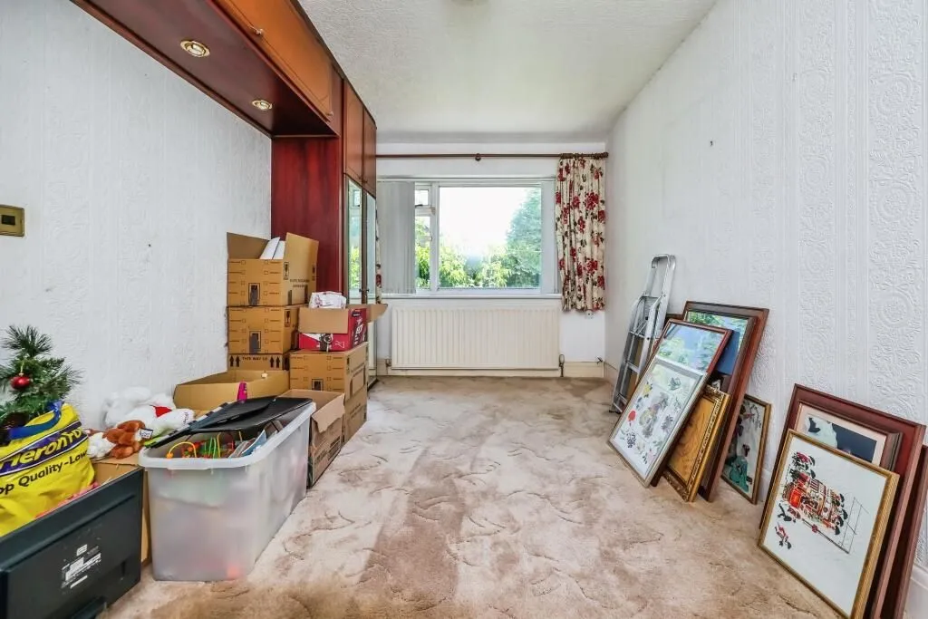 Nottingham, Nottinghamshire, NG8 5GE - Online Auctions