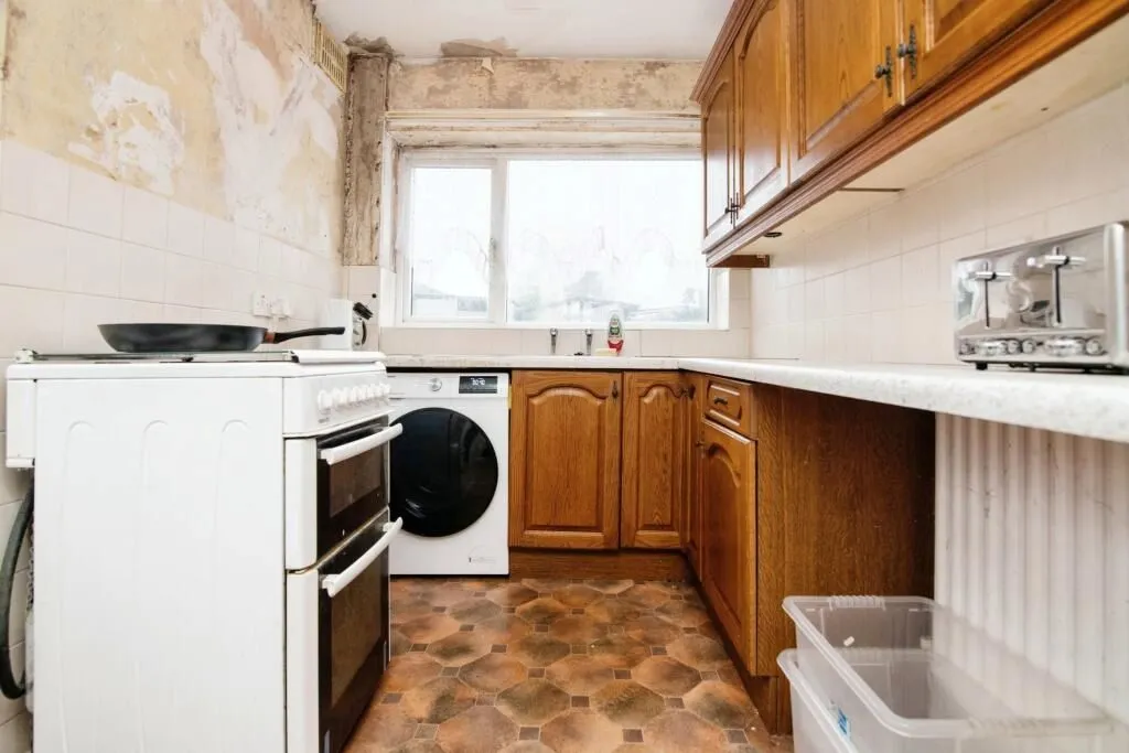 Rowley Regis, West Midlands, B65 9QF - Online Auctions