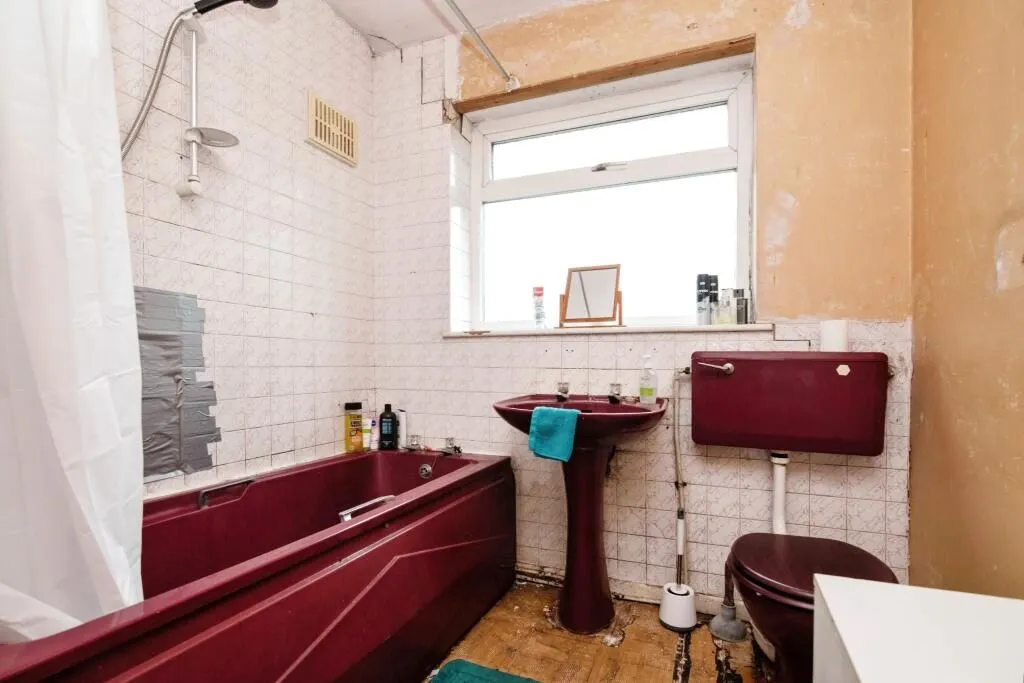 Rowley Regis, West Midlands, B65 9QF - Online Auctions