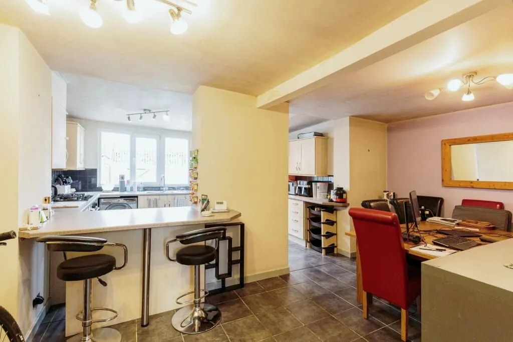 Ingol, Preston, Lancashire, PR2 3XY - Online Auctions