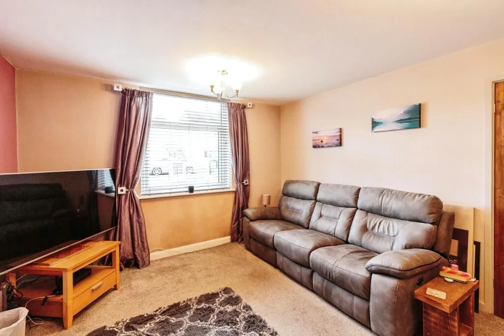Ingol, Preston, Lancashire, PR2 3XY - Online Auctions