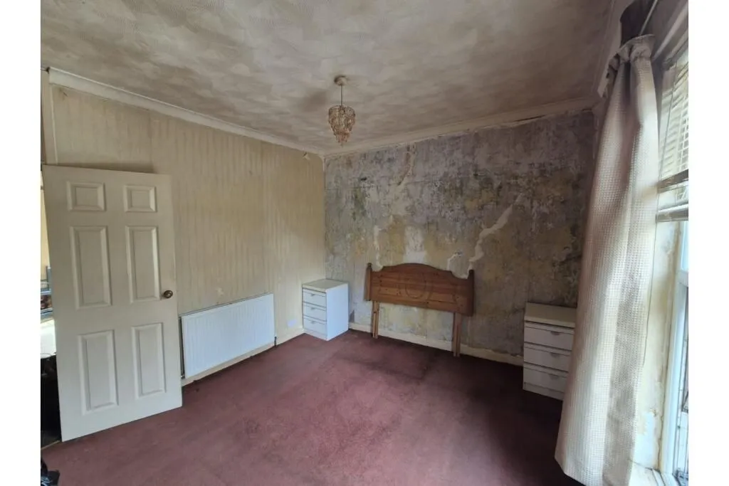 Ashton-under-Lyne, Lancashire, OL6 8EZ - Online Auctions