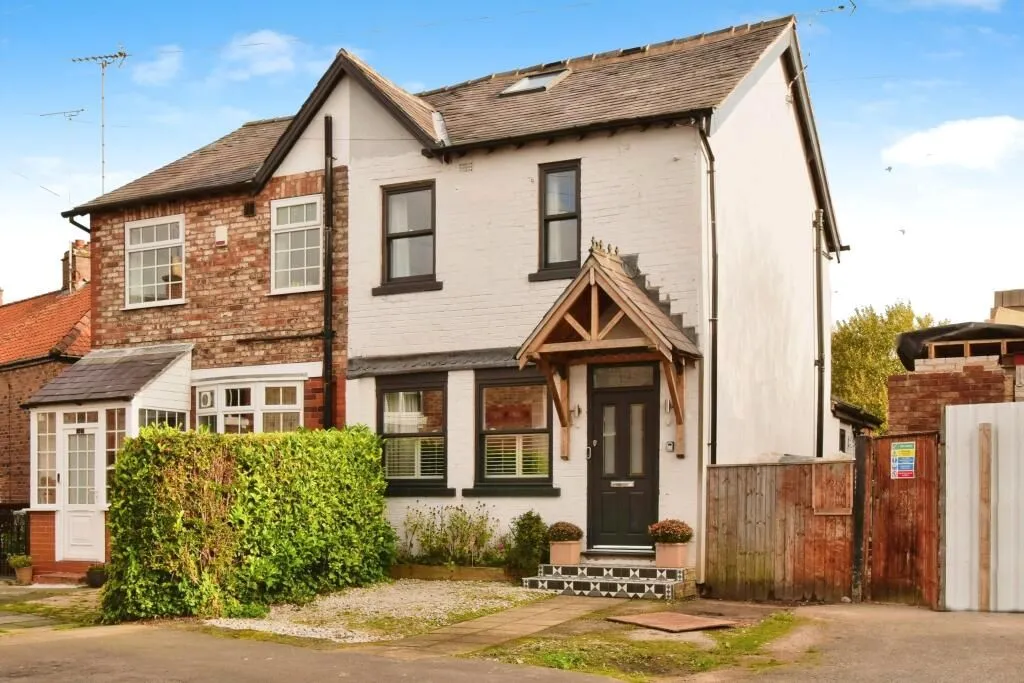 Bowdon, Altrincham, Cheshire, WA14 3EH - Online Auctions