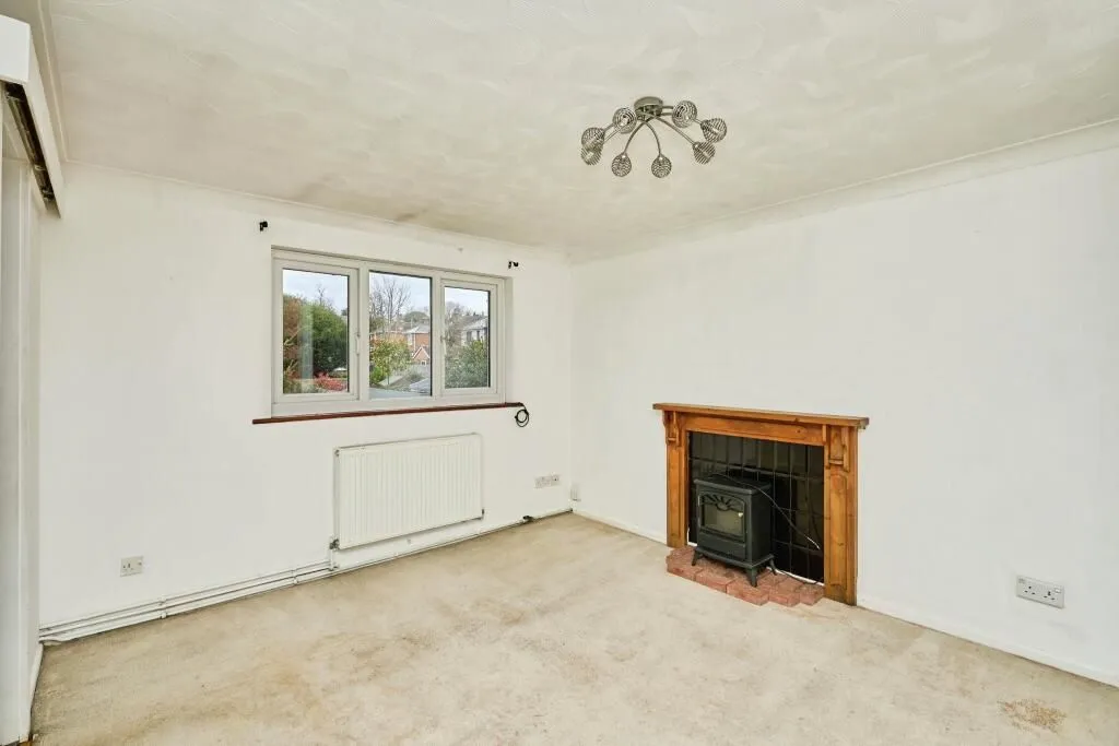 Wootton Bridge, Ryde, Isle Of Wight, PO33 4LS - Online Auctions