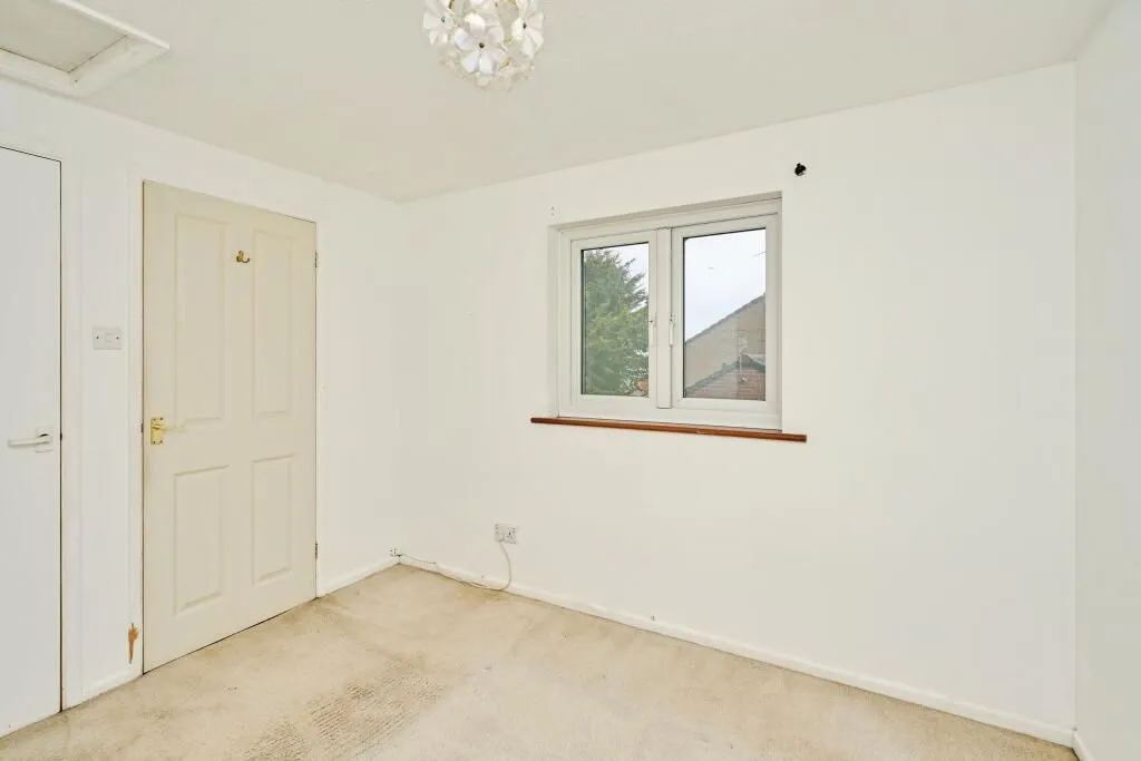 Wootton Bridge, Ryde, Isle Of Wight, PO33 4LS - Online Auctions