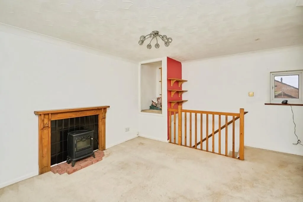 Wootton Bridge, Ryde, Isle Of Wight, PO33 4LS - Online Auctions