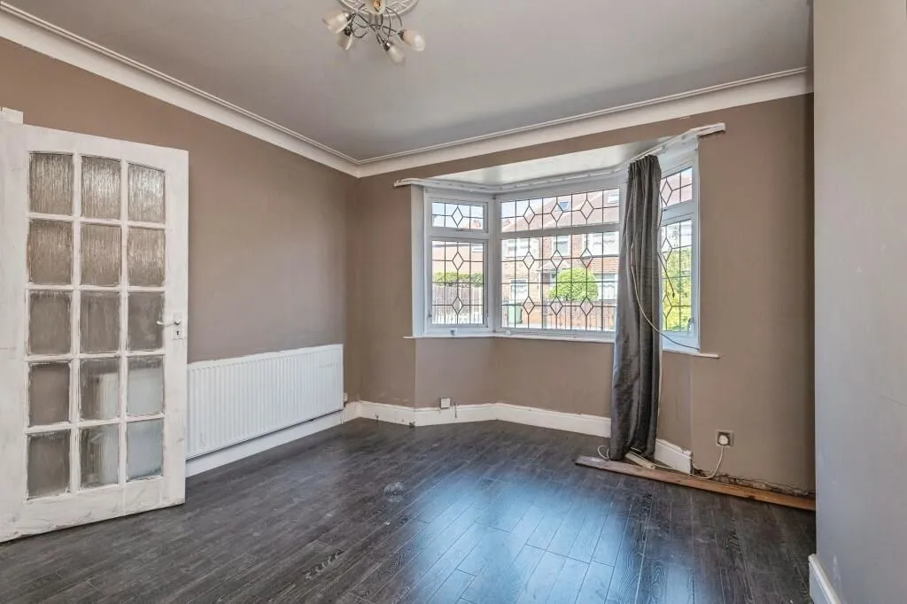 Leeds, West Yorkshire, LS13 4JX - Online Auctions
