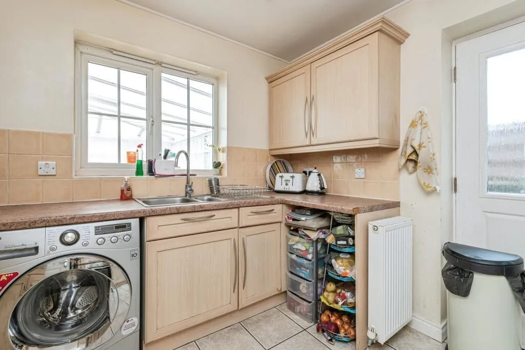 Leeds, West Yorkshire, LS10 4UP - Online Auctions