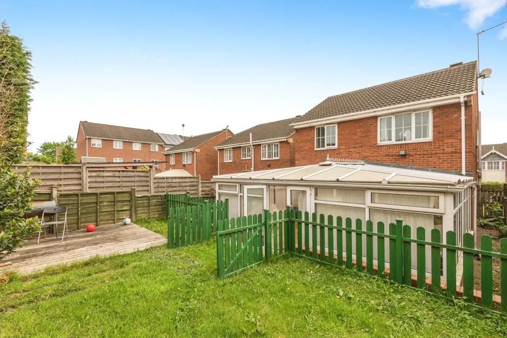 Leeds, West Yorkshire, LS10 4UP - Online Auctions