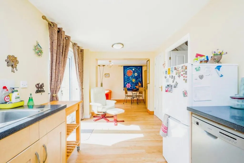Blackmill, Bridgend, Mid Glamorgan, CF35 6EJ - Online Auctions