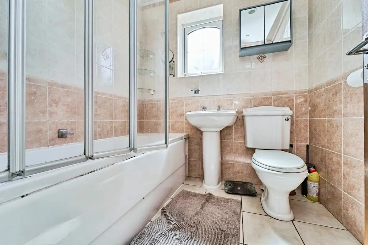 Wednesbury, West Midlands, WS10 9BQ - Online Auctions