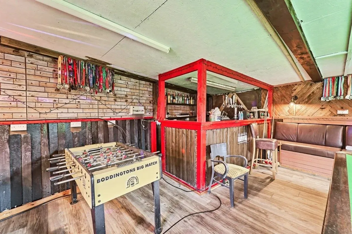 Wednesbury, West Midlands, WS10 9BQ - Online Auctions