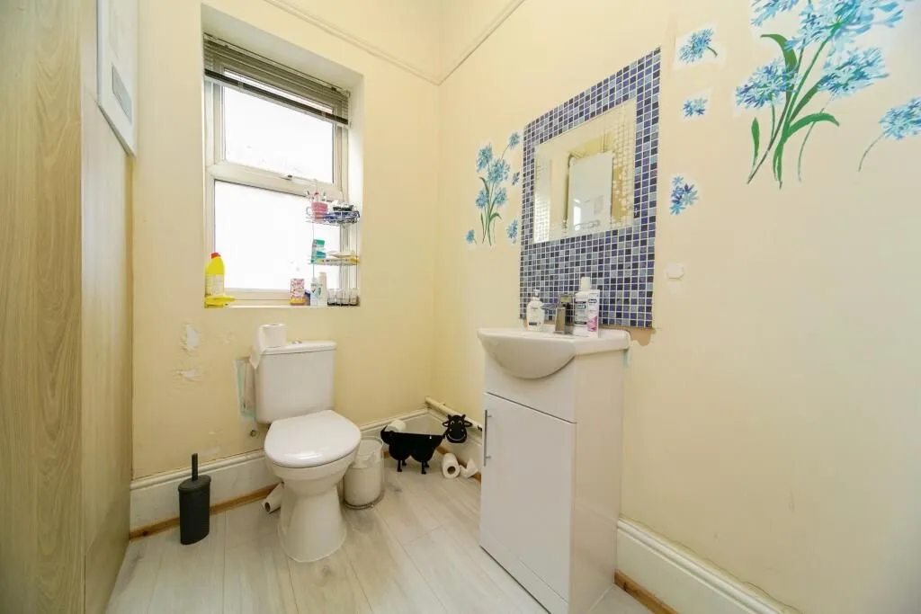 Prenton, Merseyside, CH43 5RQ - Online Auctions