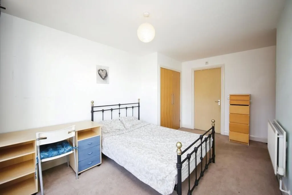 56 Bath Row, Birmingham, West Midlands, B15 2DG - Online Auctions