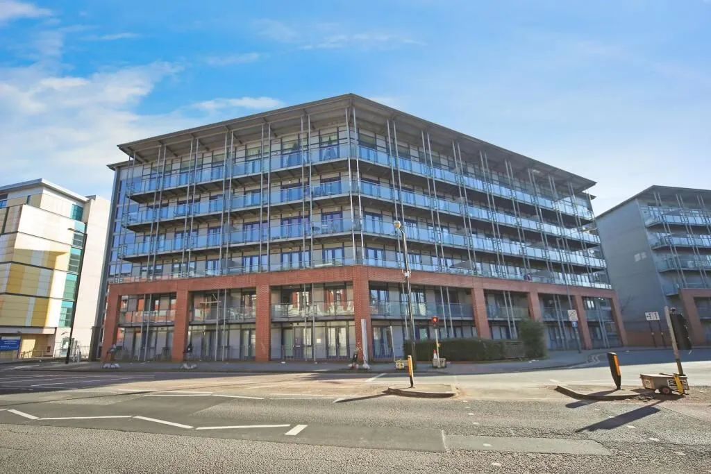 56 Bath Row, Birmingham, West Midlands, B15 2DG - Online Auctions