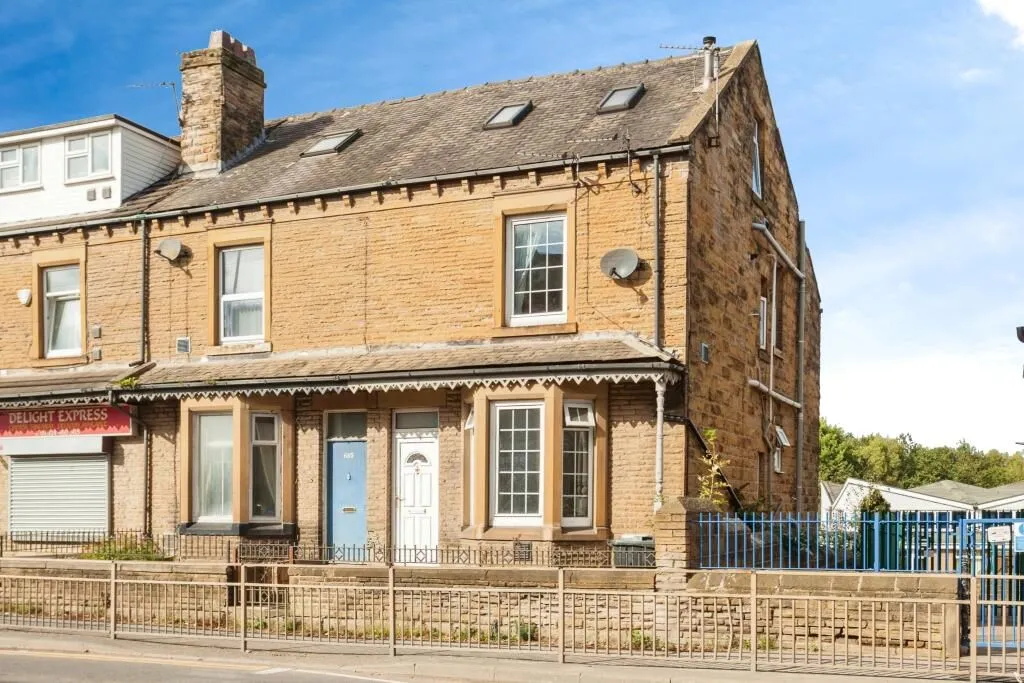 Dewsbury, West Yorkshire, WF12 7HP - Online Auctions