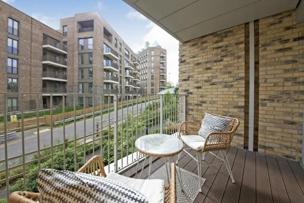 Laidlaw House, 15 Medawar Drive, London, NW7 1SS - Online Auctions