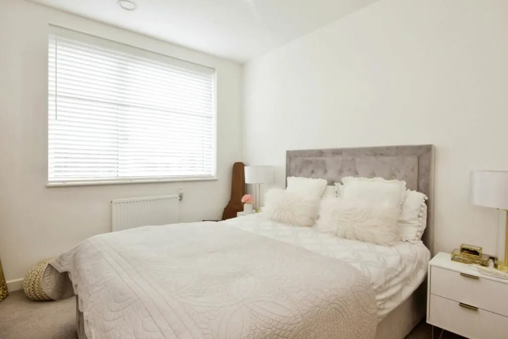 Laidlaw House, 15 Medawar Drive, London, NW7 1SS - Online Auctions