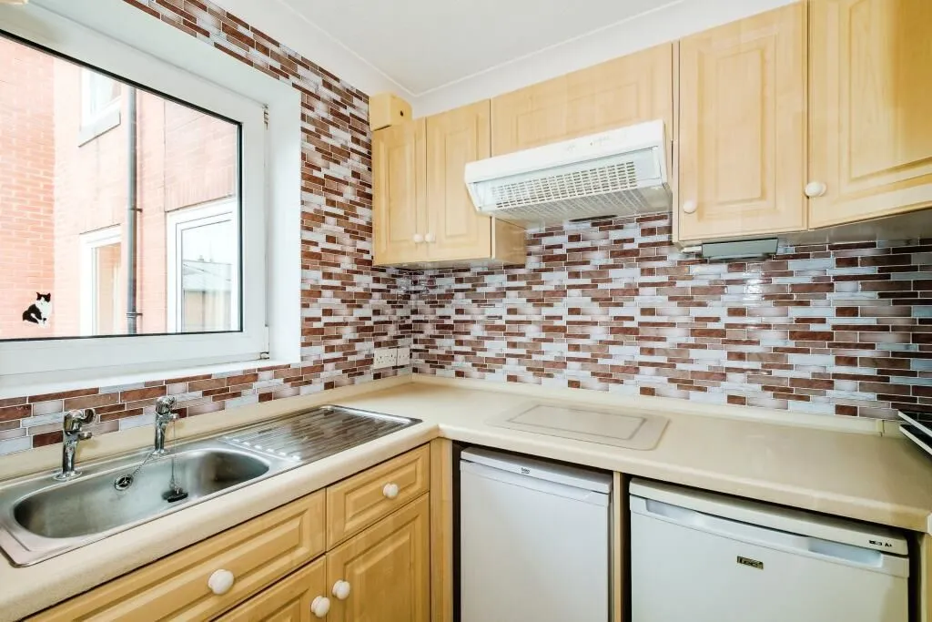 77 Heene Road, Worthing, West Sussex, BN11 4PP - Online Auctions