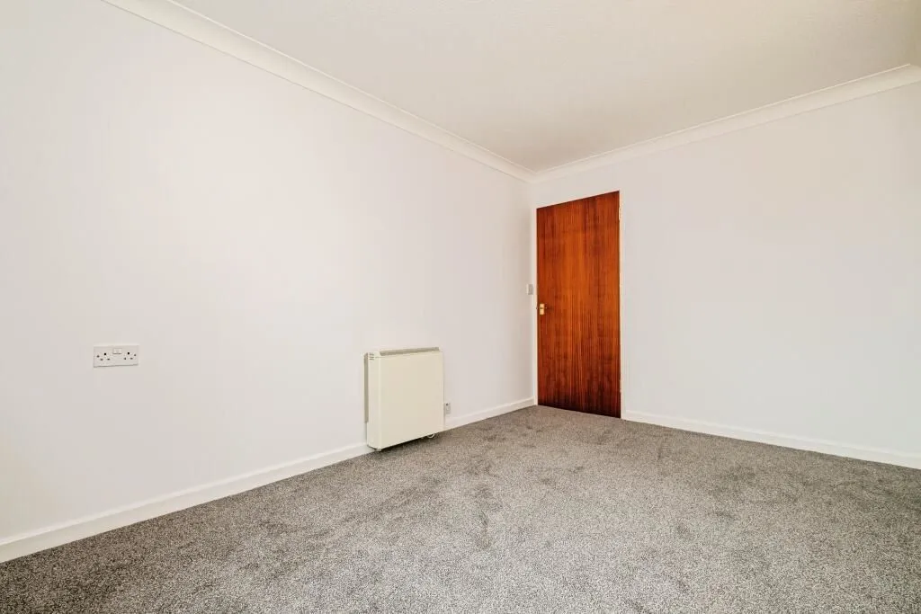 77 Heene Road, Worthing, West Sussex, BN11 4PP - Online Auctions