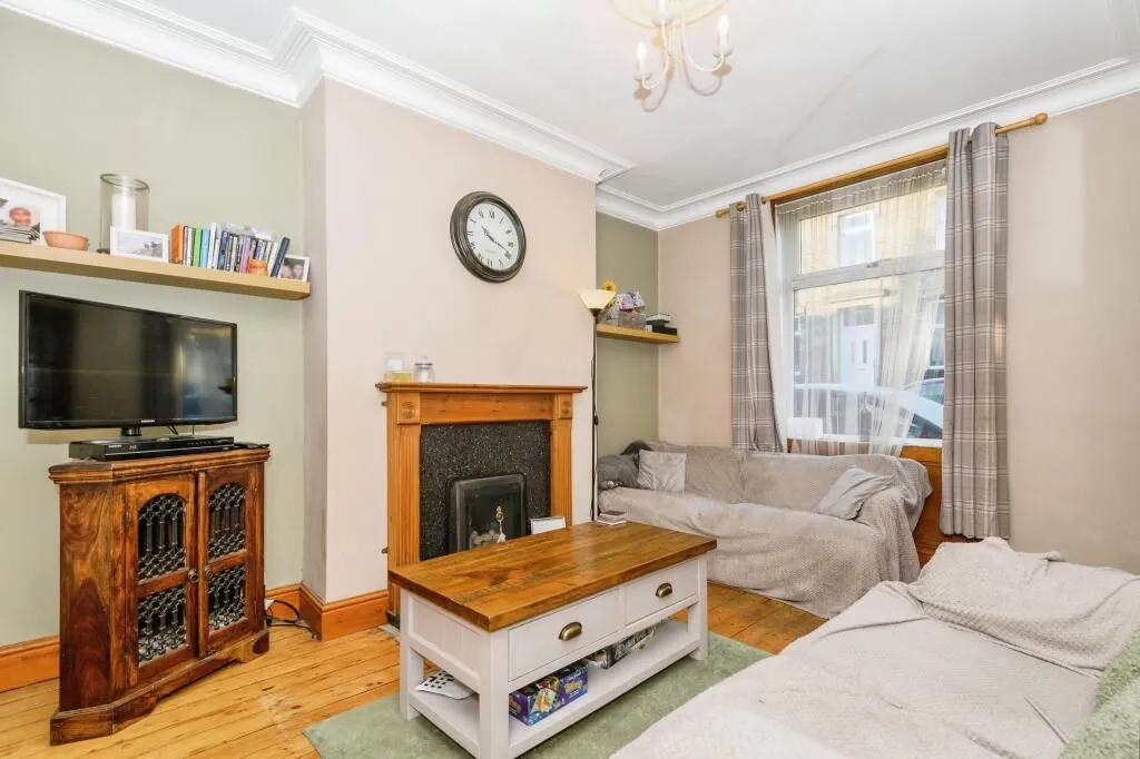 Stanley Street, Brighouse, West Yorkshire, HD6 1SX - Online Auctions
