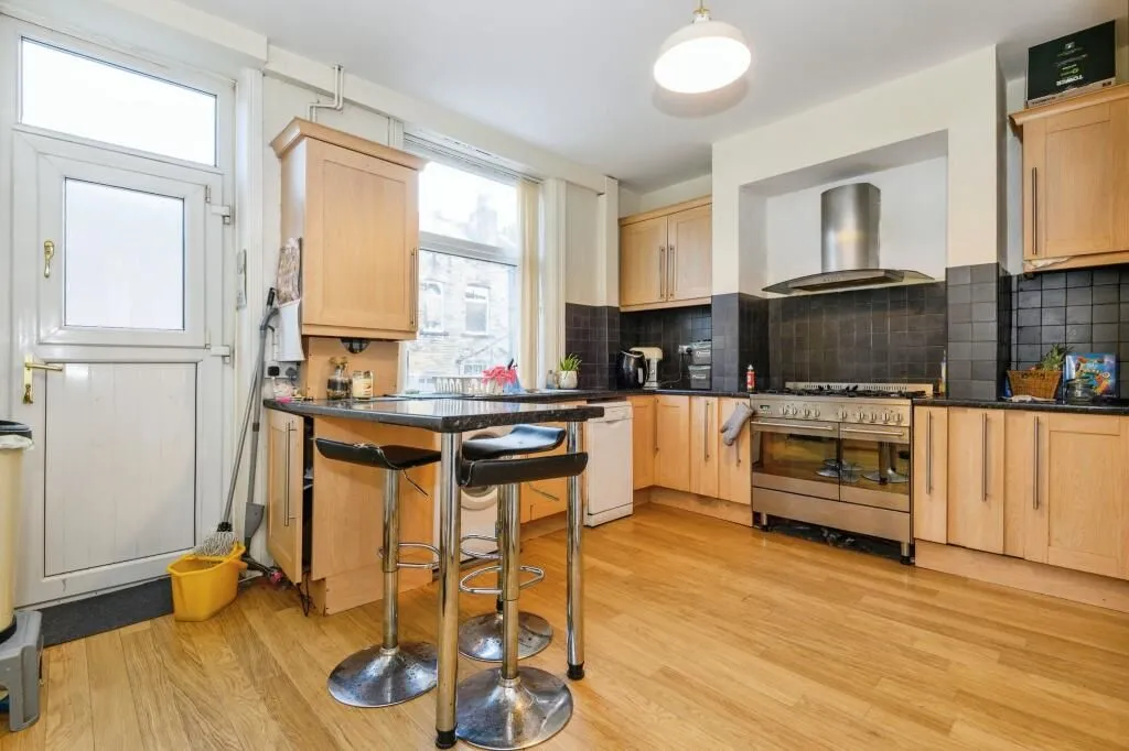 Stanley Street, Brighouse, West Yorkshire, HD6 1SX - Online Auctions