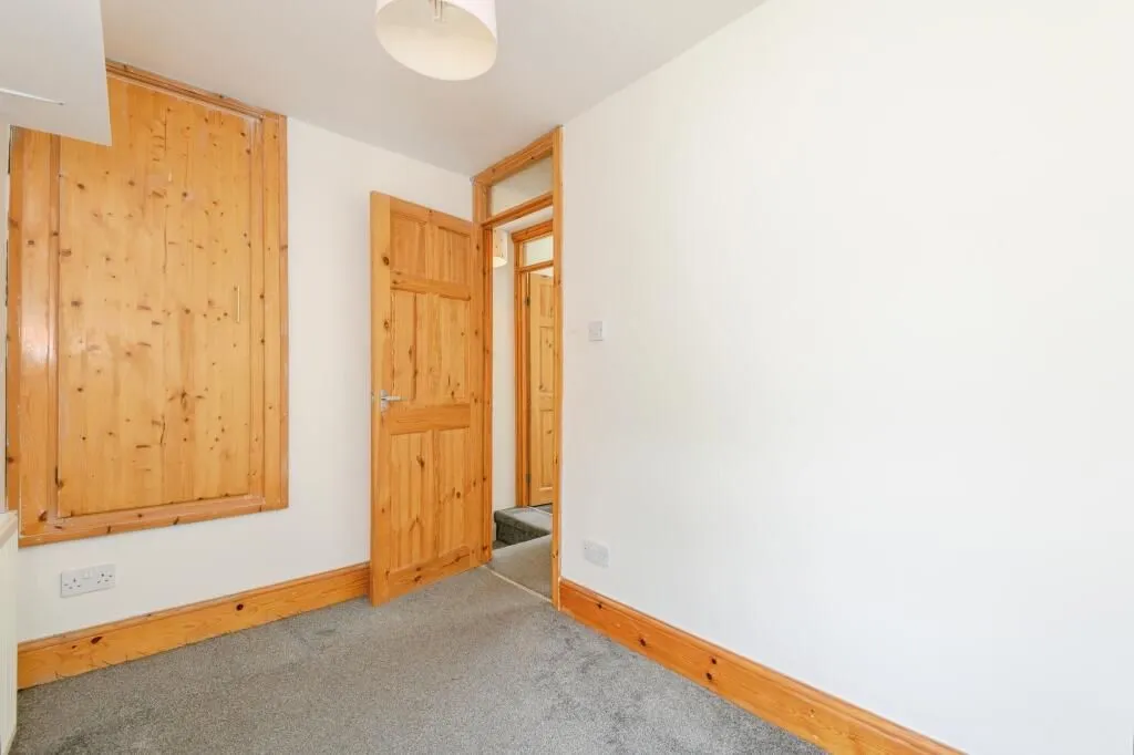 Huddersfield, West Yorkshire, HD1 3TP - Online Auctions