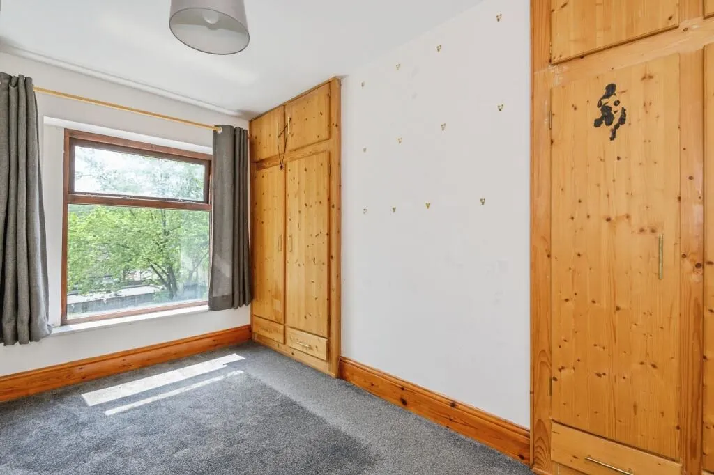 Huddersfield, West Yorkshire, HD1 3TP - Online Auctions