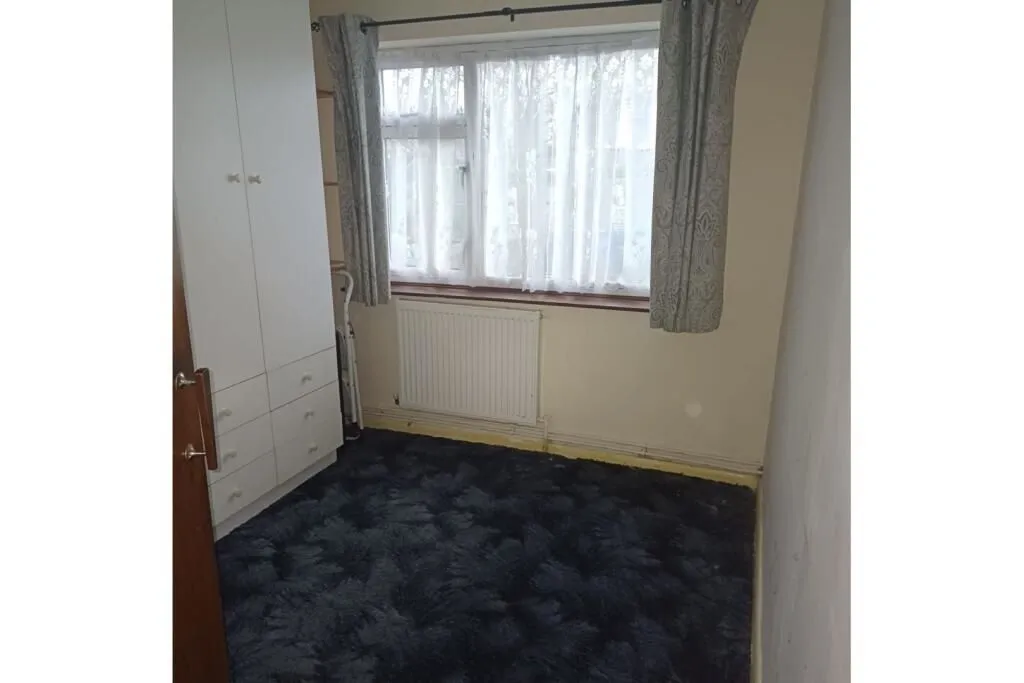 Dunholme, Lincoln, Lincolnshire, LN2 3SW - Online Auctions