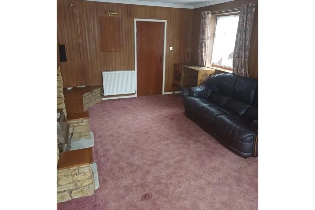 Dunholme, Lincoln, Lincolnshire, LN2 3SW - Online Auctions