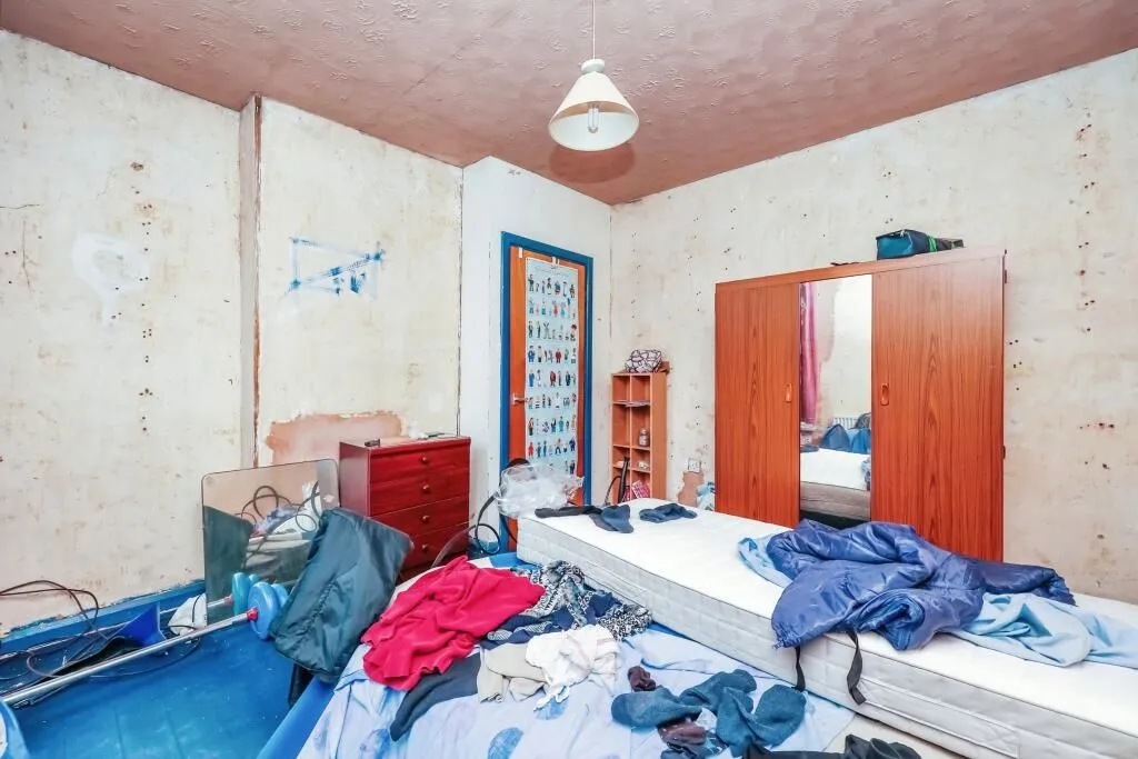 Nottingham, Nottinghamshire, NG6 8LQ - Online Auctions