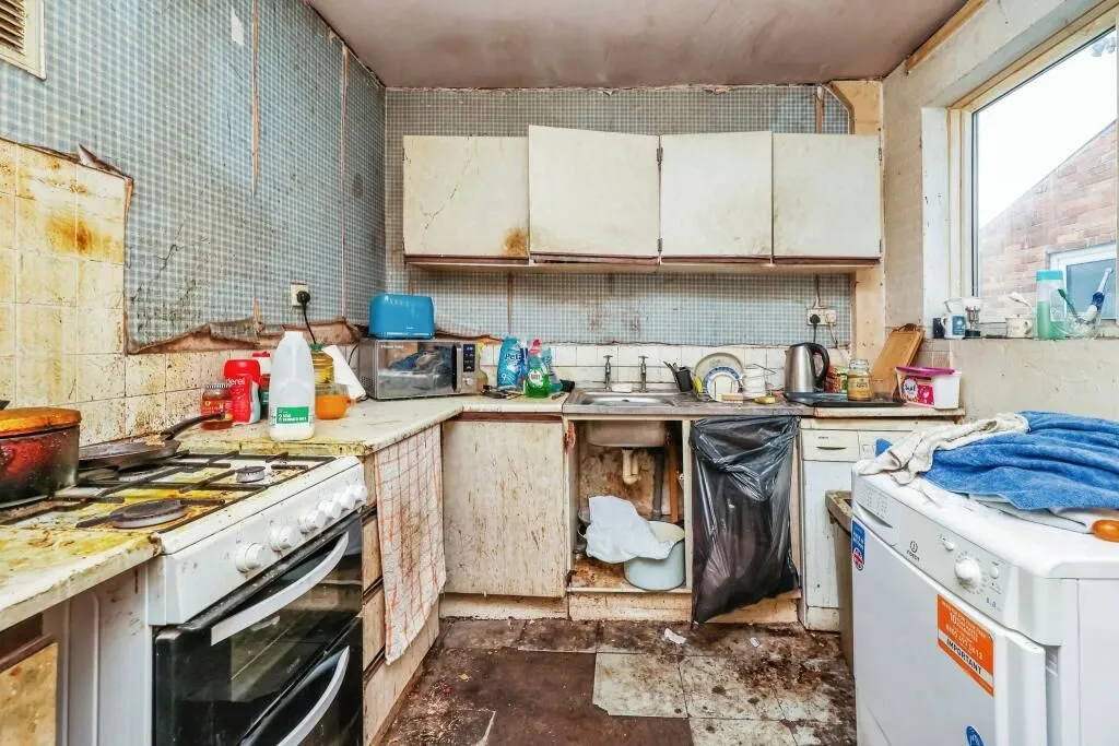 Nottingham, Nottinghamshire, NG6 8LQ - Online Auctions