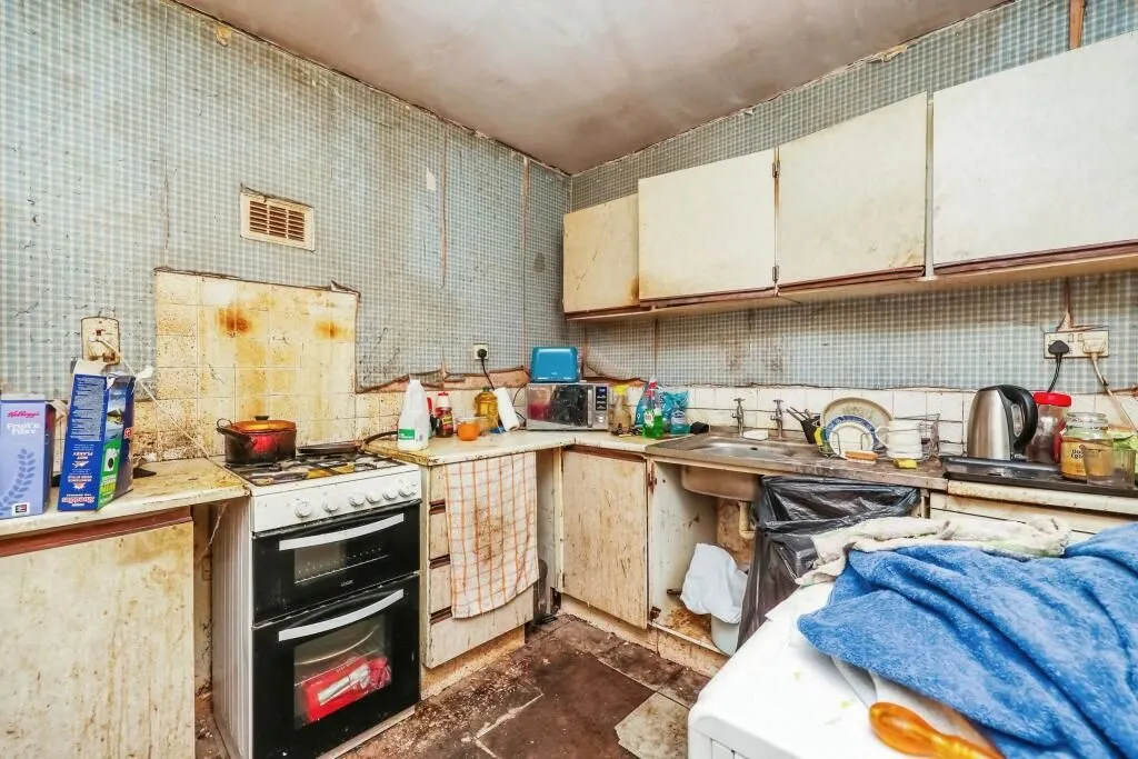 Nottingham, Nottinghamshire, NG6 8LQ - Online Auctions