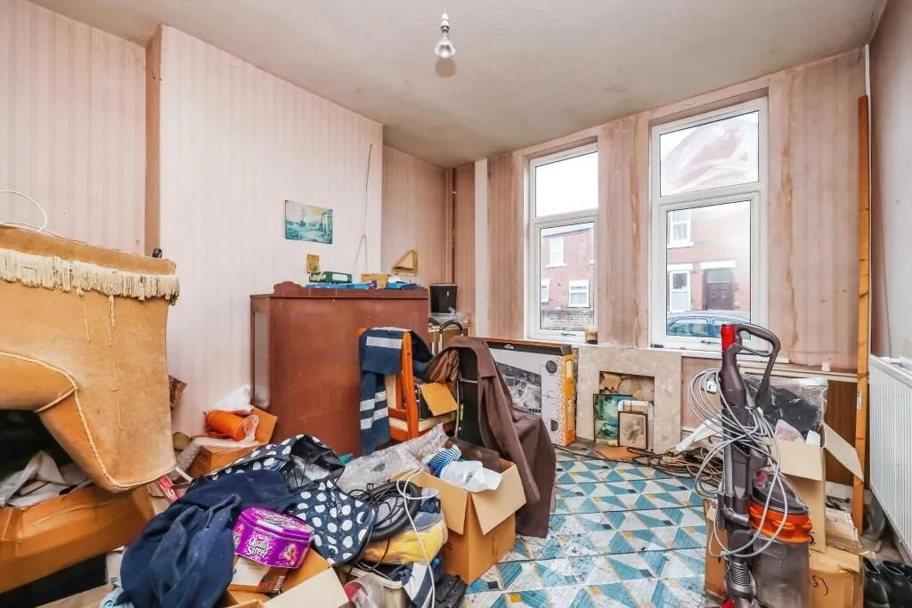Nottingham, Nottinghamshire, NG6 8LQ - Online Auctions