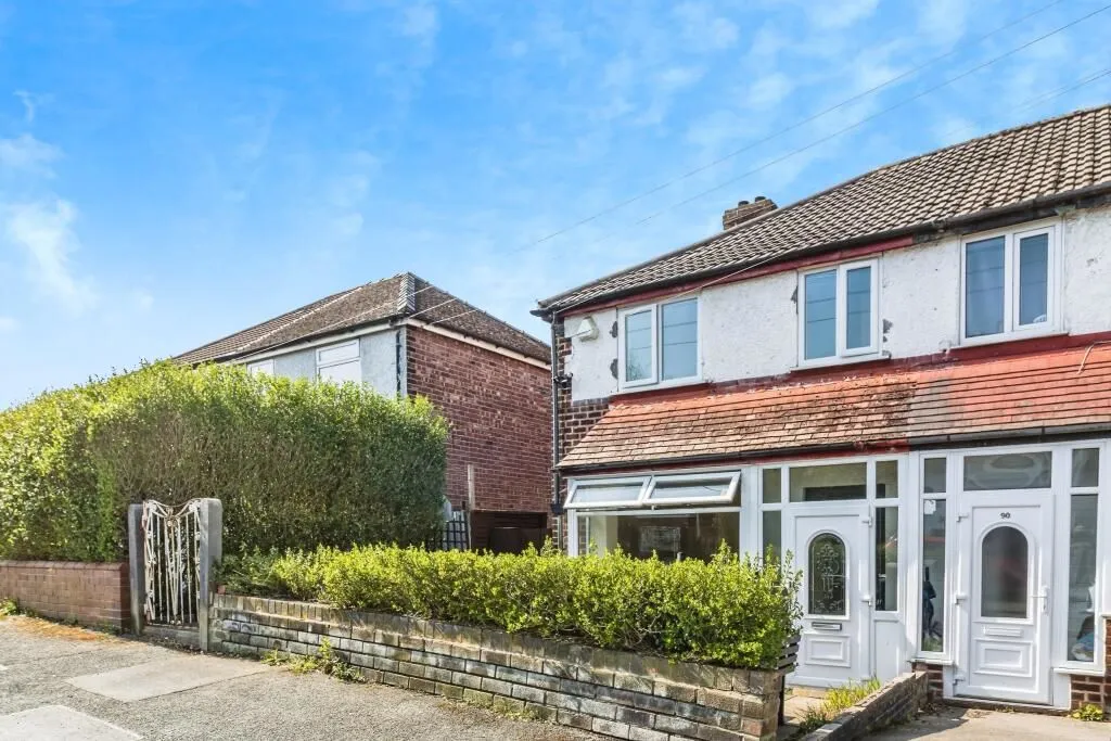Manchester, Lancashire, M9 0PZ - Online Auctions