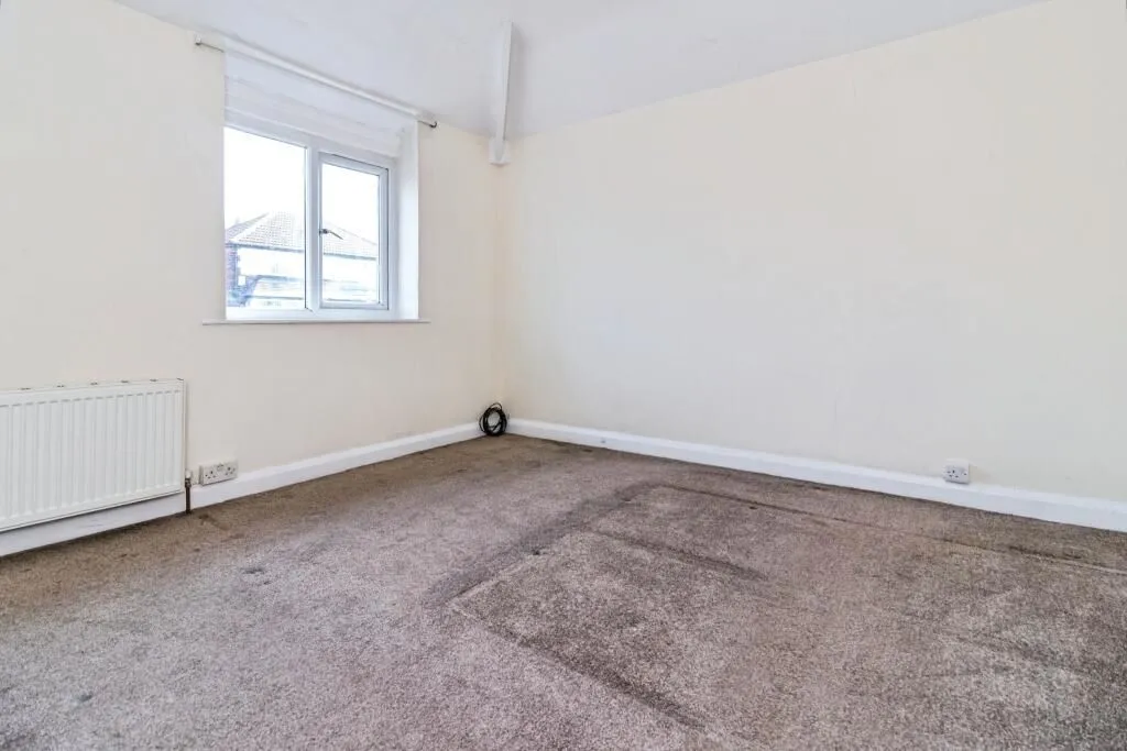 Manchester, Lancashire, M9 0PZ - Online Auctions
