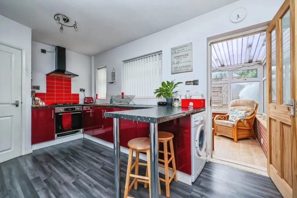 Nottingham, Nottinghamshire, NG8 5QP - Online Auctions