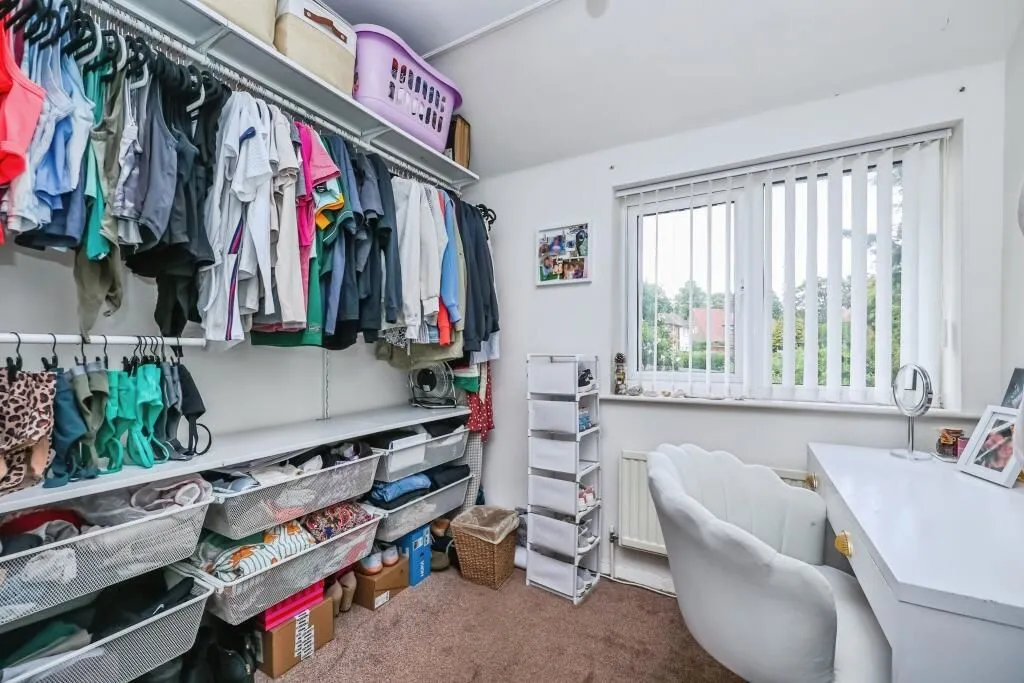 Nottingham, Nottinghamshire, NG8 5QP - Online Auctions