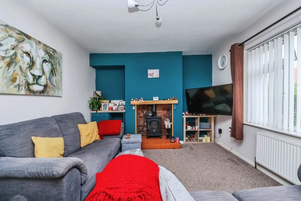 Nottingham, Nottinghamshire, NG8 5QP - Online Auctions
