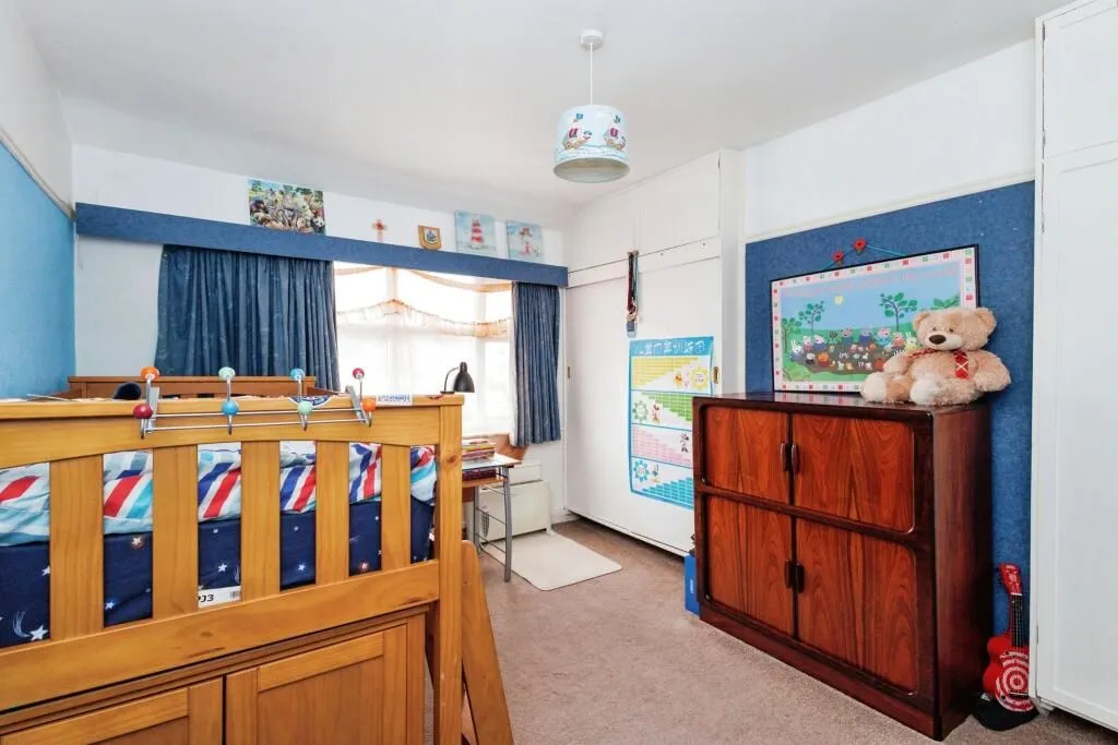 Sale, Cheshire, M33 4DE - Online Auctions